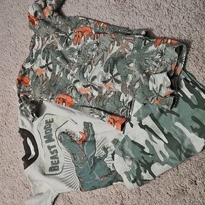 $6 ADD TO BUNDLE TO LOWER PRICE 2 Setd Children's Place Dinosaur Pajama Set